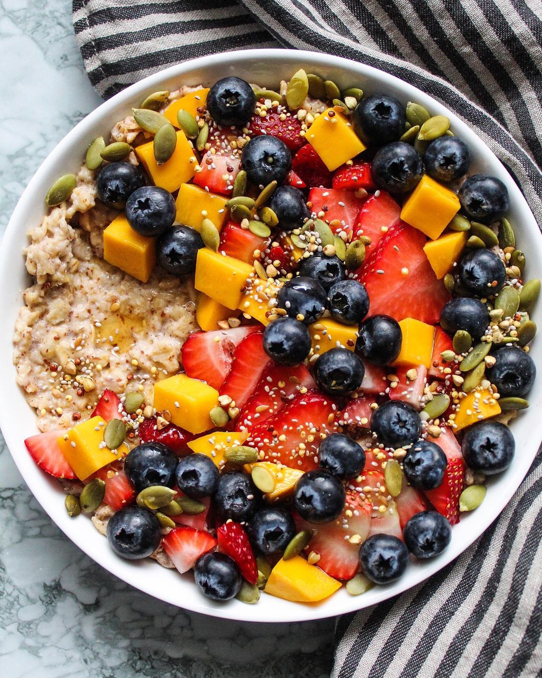 Strawberry Oats with Banana and Spices