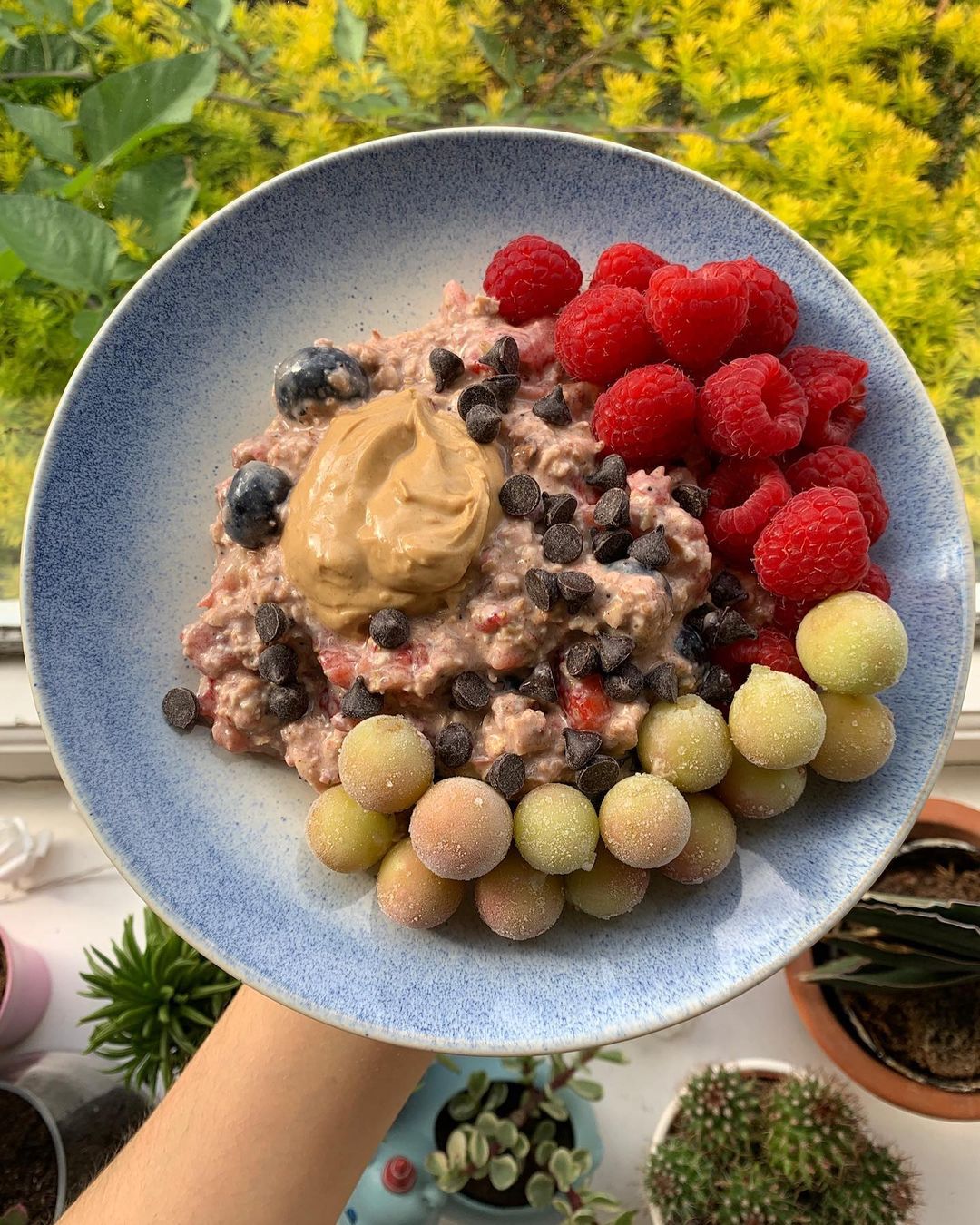 Creamy Tahini Overnight Oats