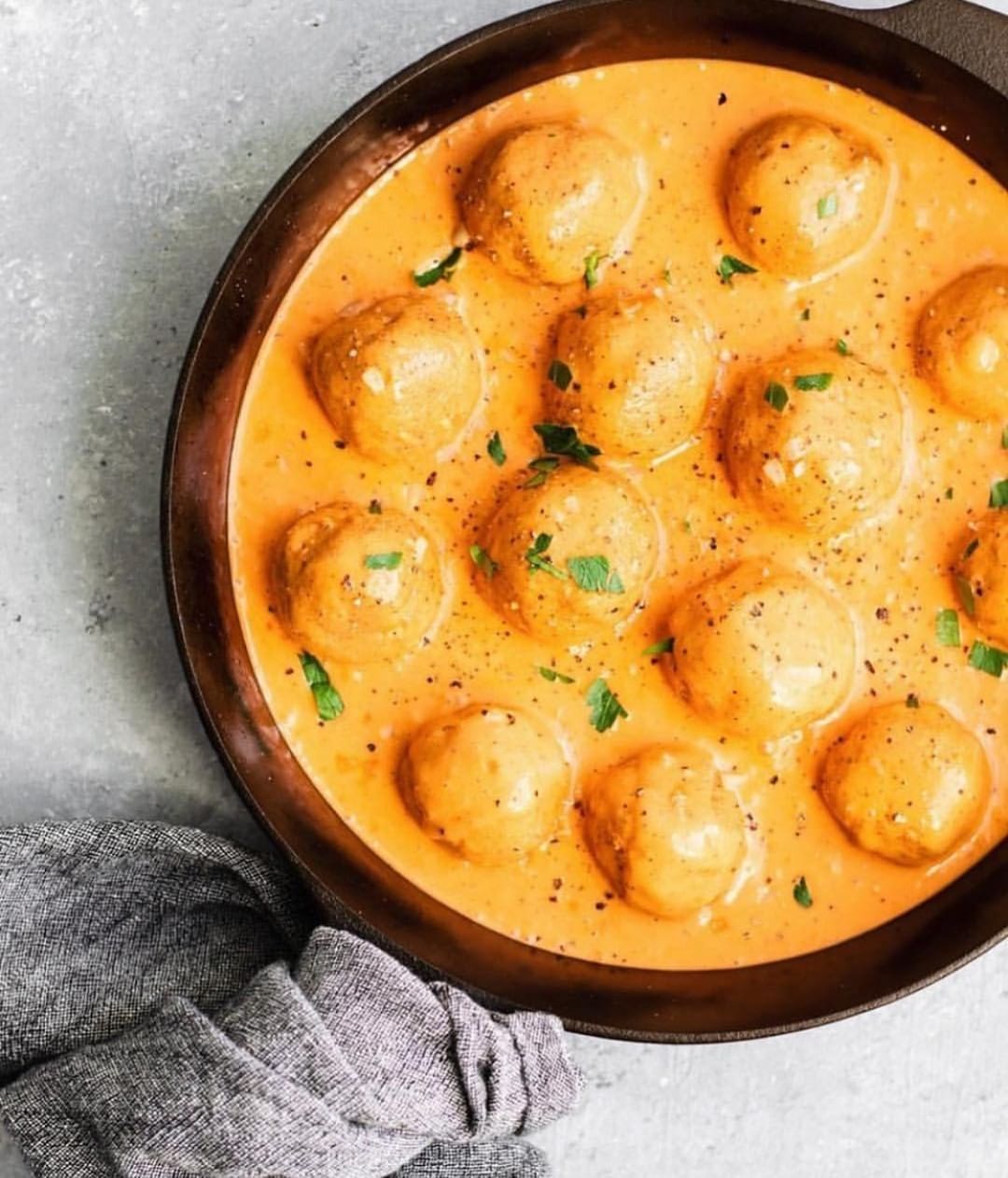 Vegan Chickpea Meatballs in Roasted Red Pepper Sauce