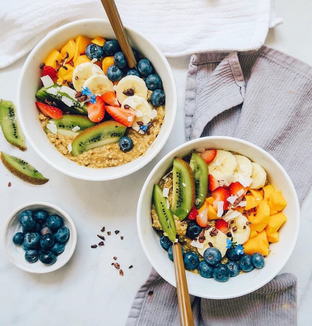 Healthy Oatmeal Bowl with Toppings