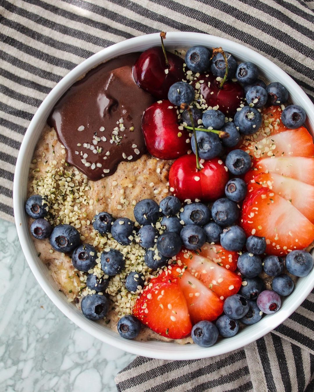 Creamy Cardamom Oatmeal with Pea Milk