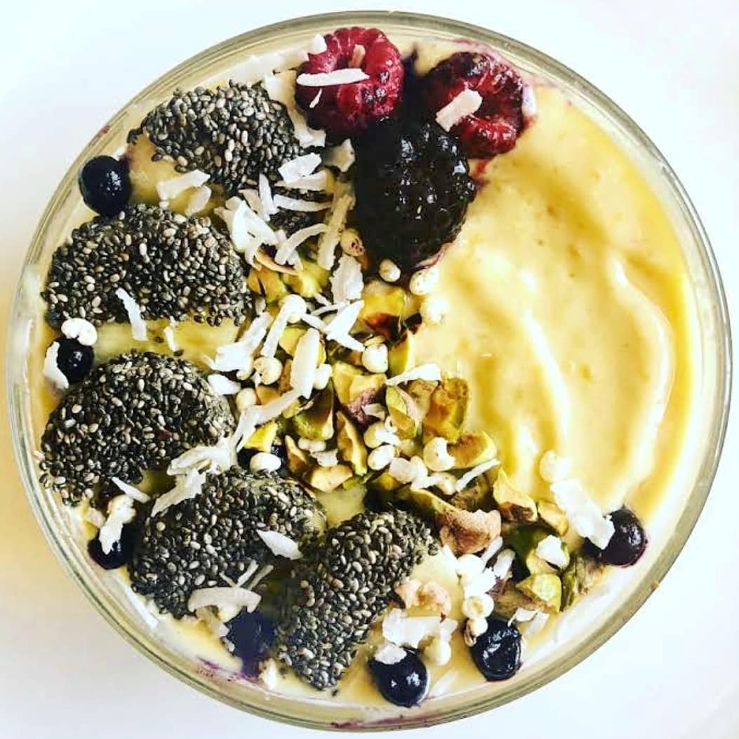 Bright Yellow Smoothie Bowl for Energizing Mornings