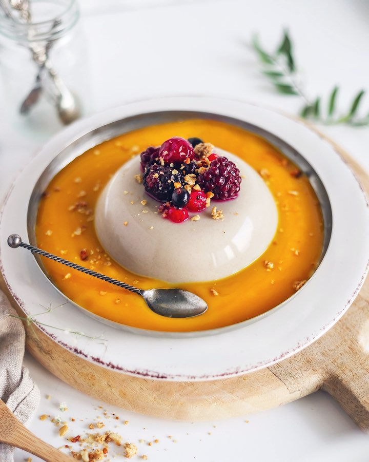 Vegan Panna Cotta with Mango and Berries