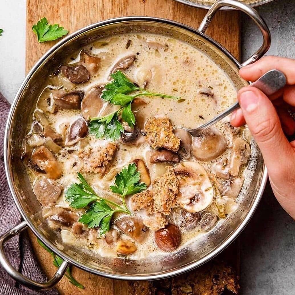 Vegan Creamy Mushroom Soup