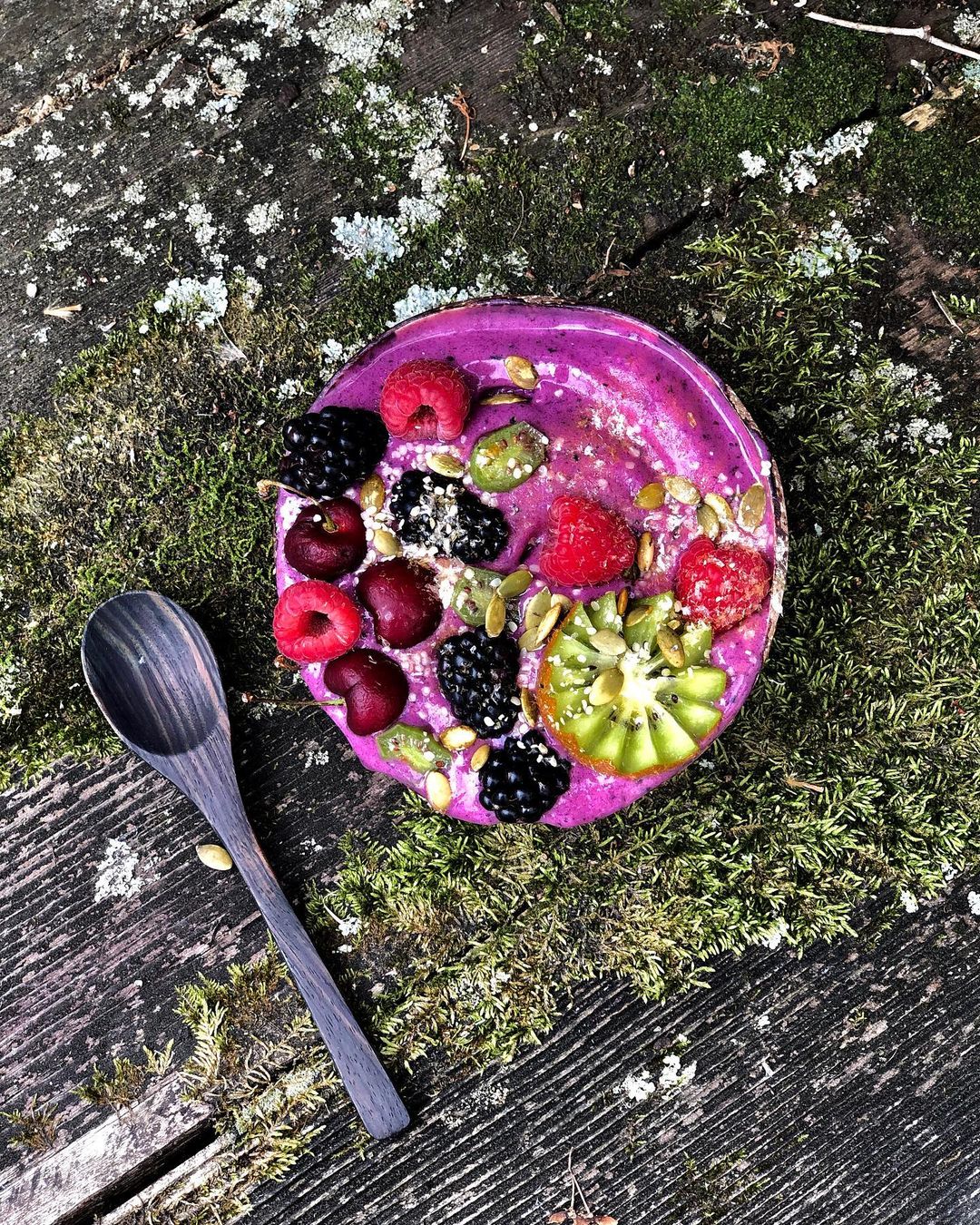 Frozen Banana Nicecream Smoothie Bowl