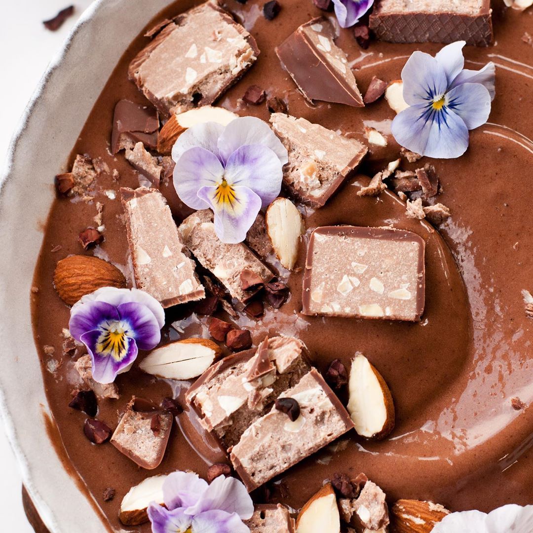 Vegan Chocolate Nicecream with Banana and Cacao