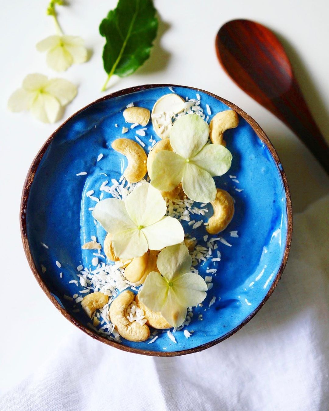 Banana Nice Cream with Spirulina