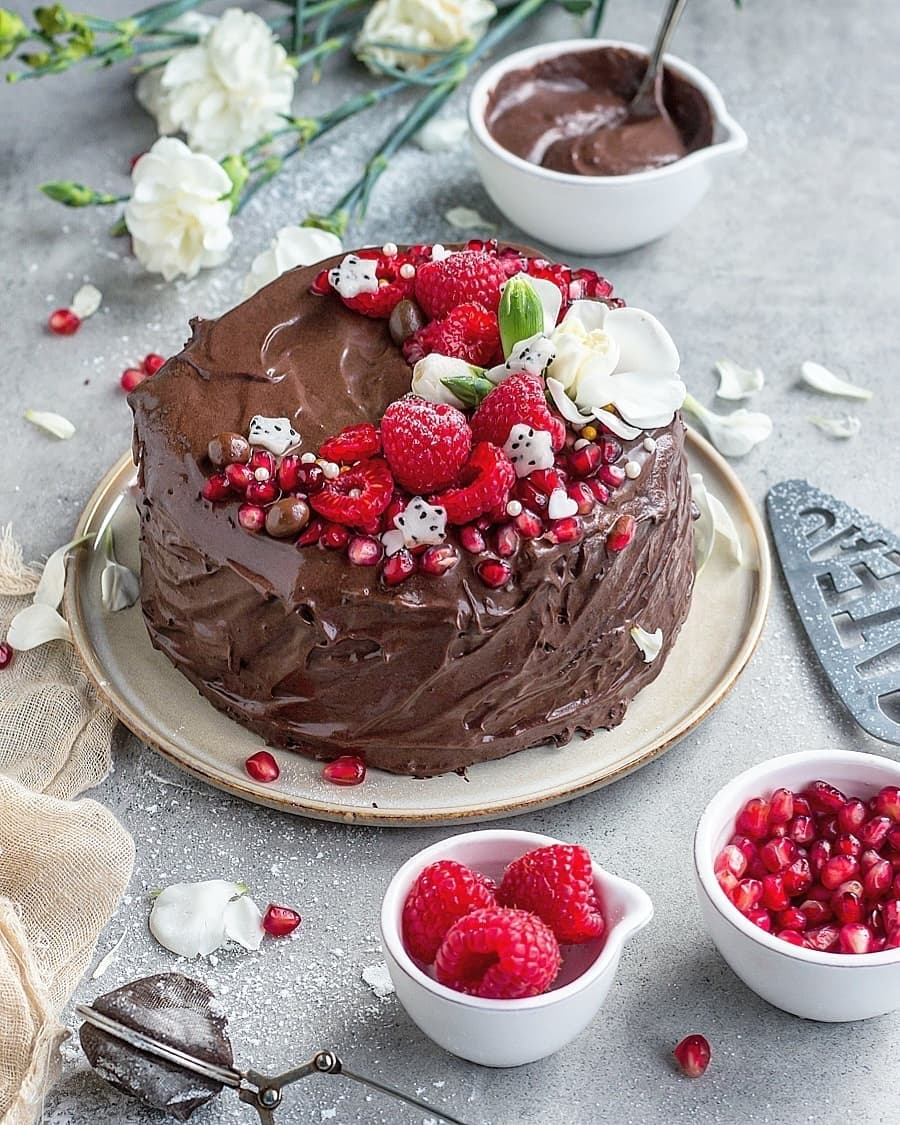 Vegan Raspberry Cake