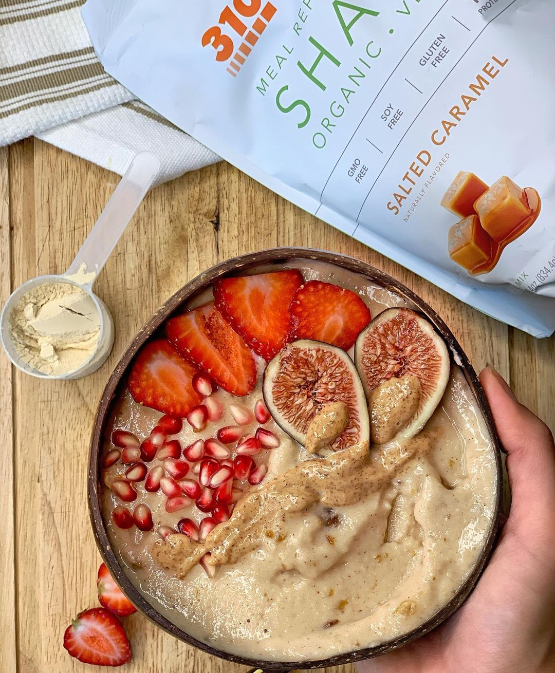 Creamy Salted Caramel Smoothie Bowl