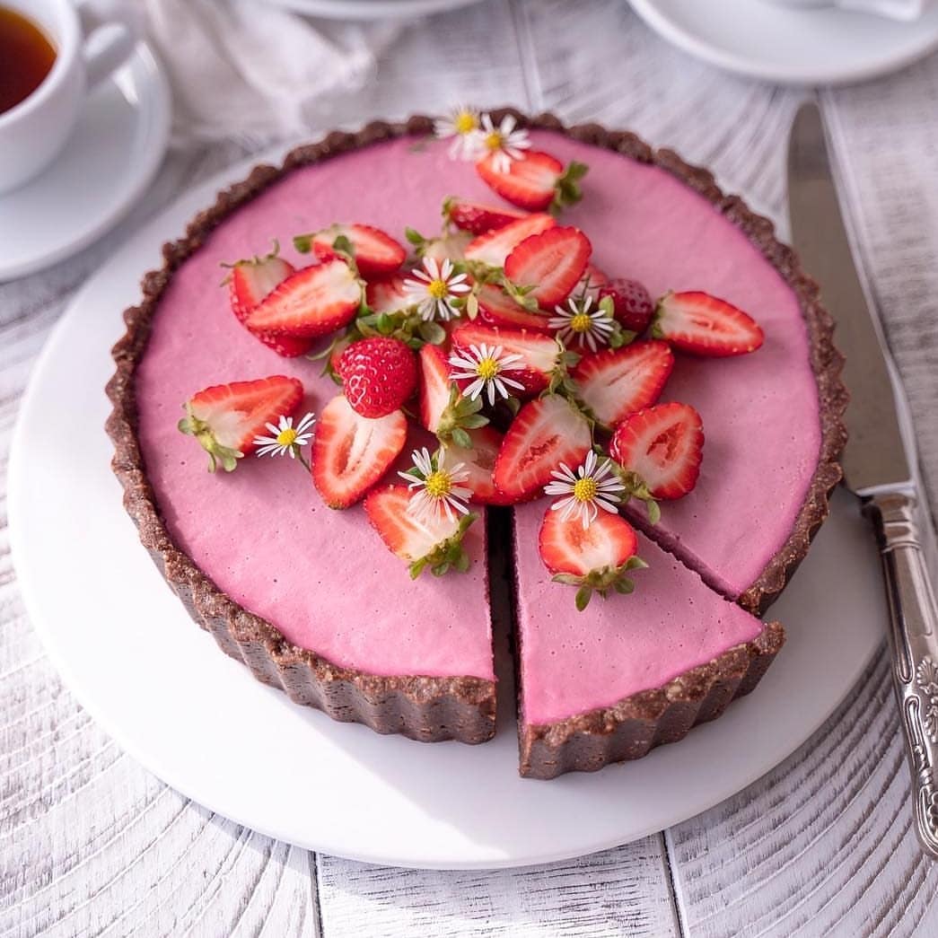 No-Bake Beetroot, Orange, and Chocolate Tart