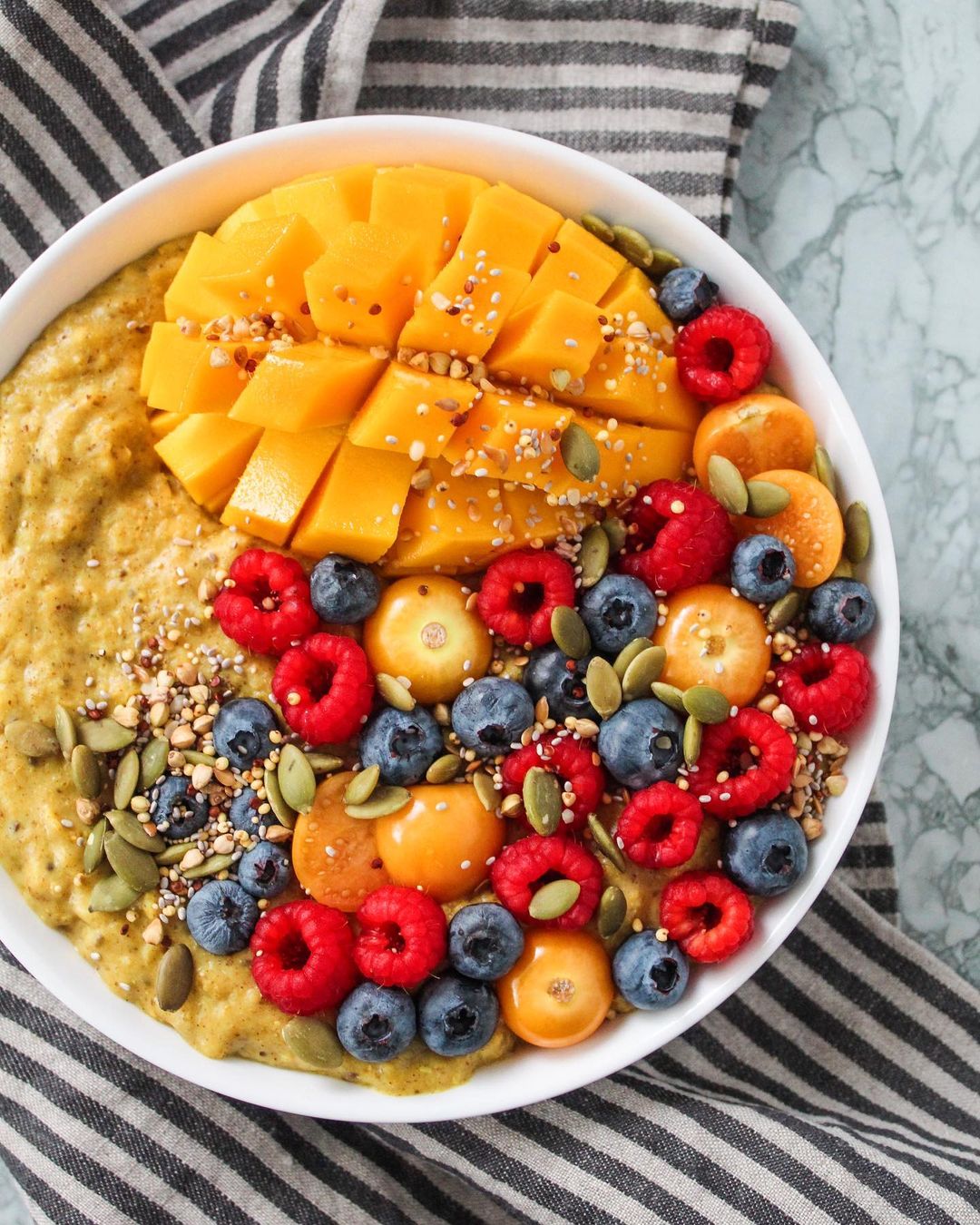 Turmeric Oats with Banana and Maple Syrup