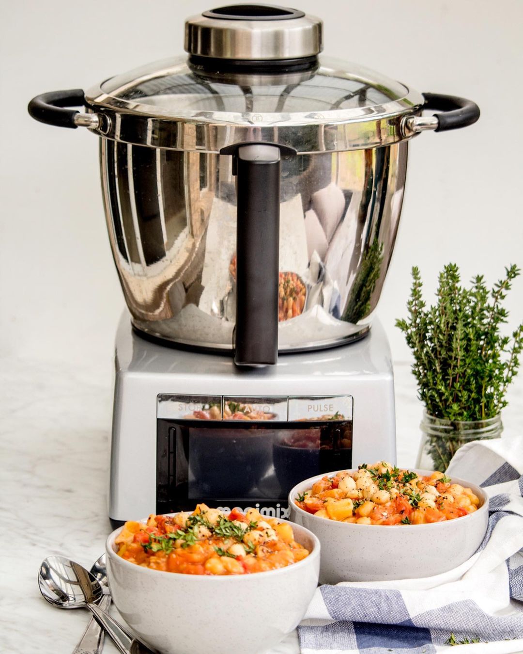 Red Capsicum and Chickpea Stew