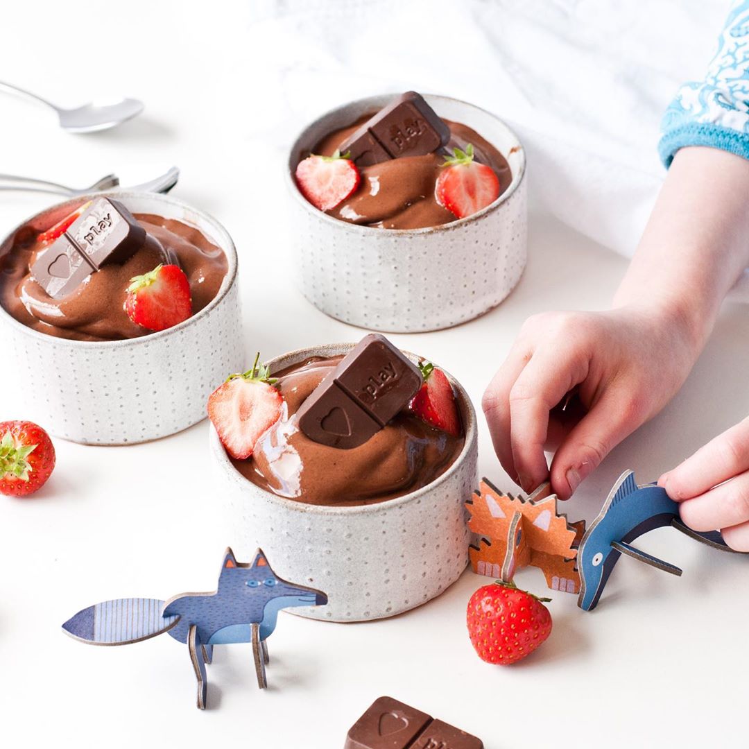 Chocolate Nicecream with Frozen Bananas and Cacao