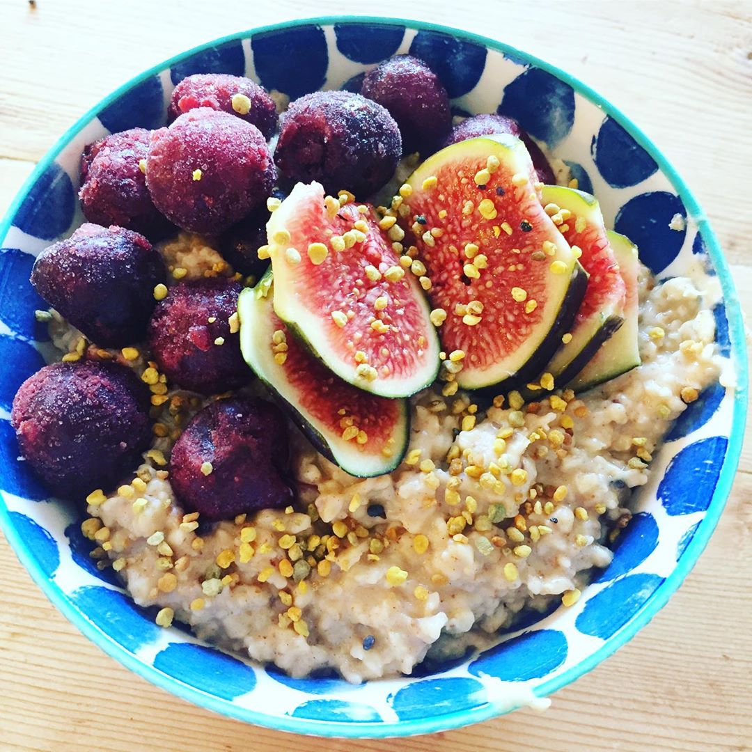 Cherry Bakewell Oats Breakfast