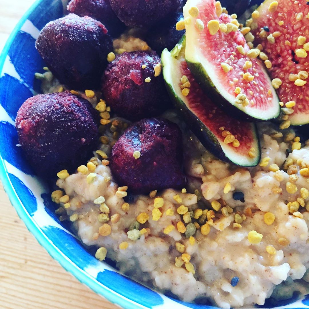 Cherry Bakewell Oats Breakfast