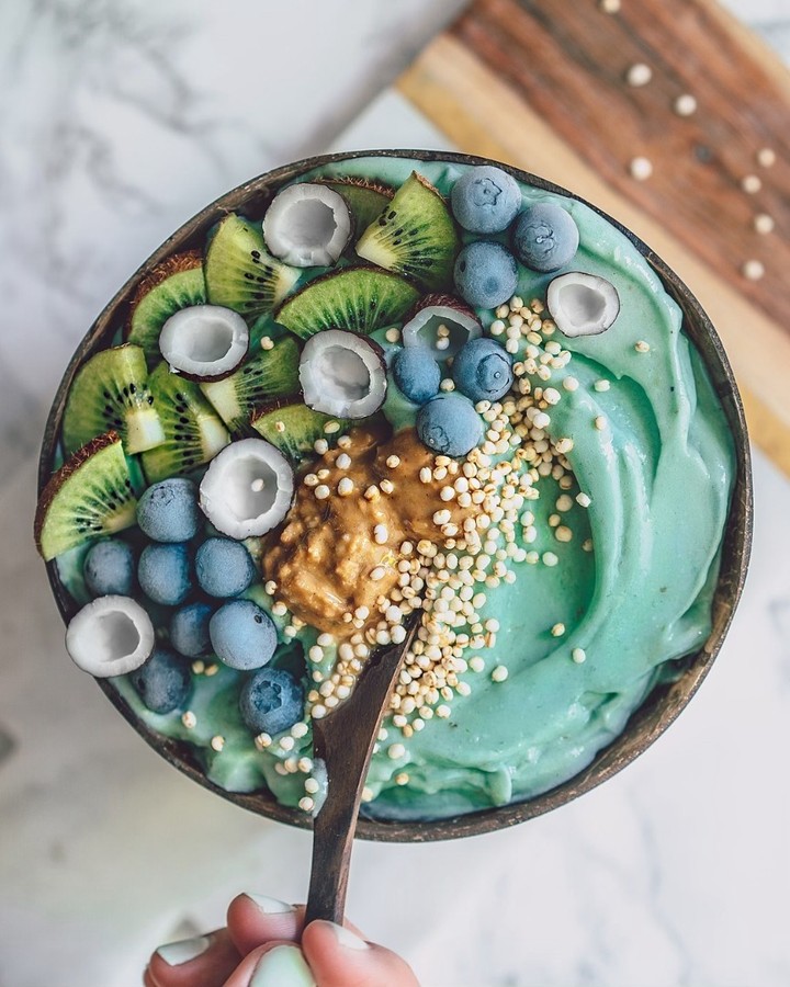 Vegan Green Nicecream with Banana and Mango