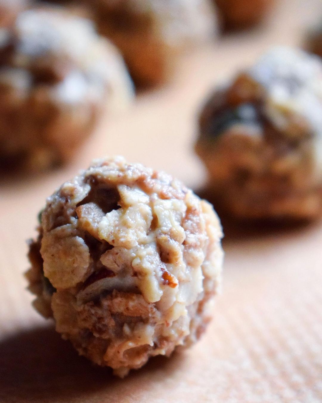 Toasted Oats and Nut Energy Balls