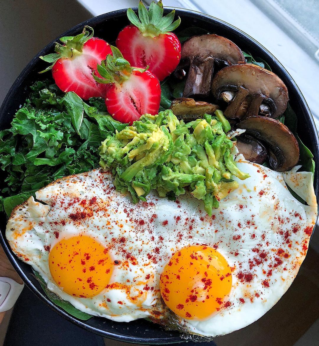 Savory Breakfast Bowl with Eggs and Veggies