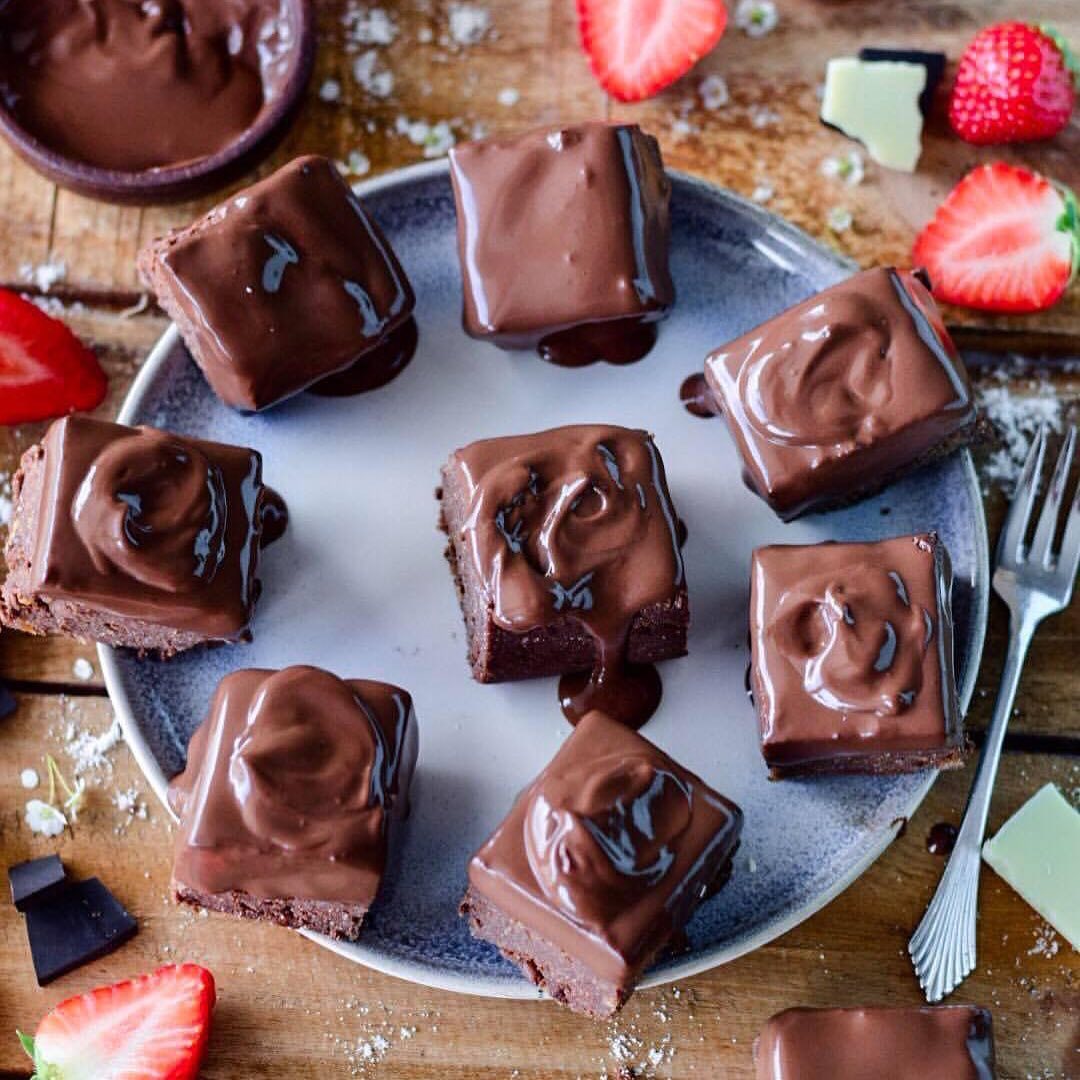 No-Bake Brownies with Chocolate Ganache