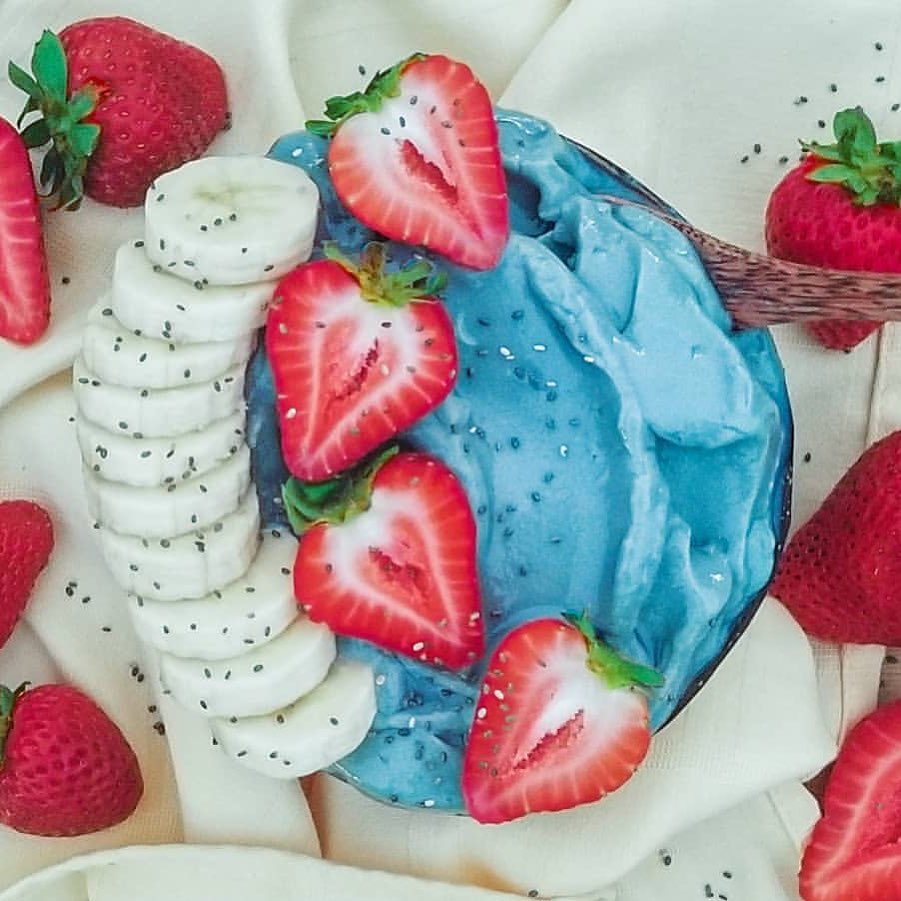 Pineapple Banana Smoothie Bowl with Spirulina