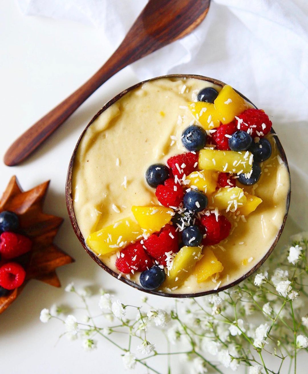 Sweet and Summery Tropical Smoothie Bowl