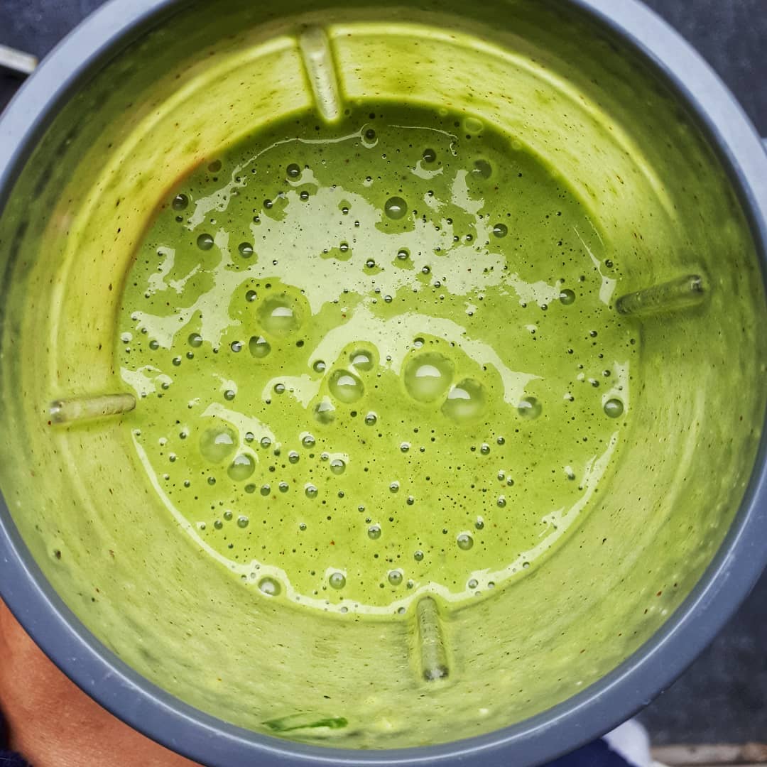 Green Smoothie with Banana and Spinach