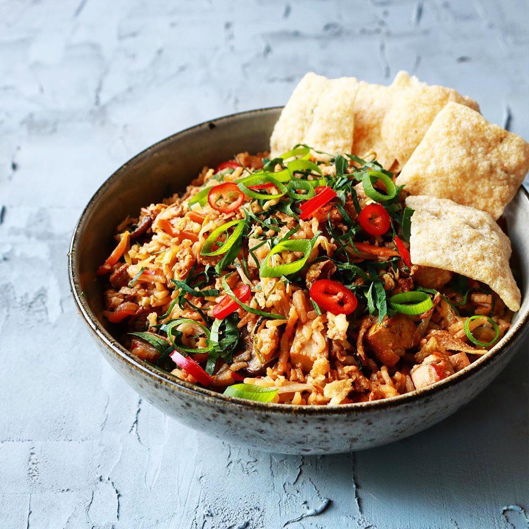 Indonesian Fried Rice with Tofu and Vegetables