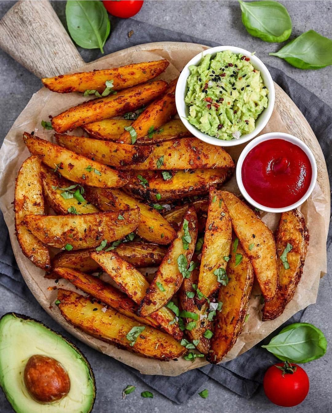 Crispy Oven Baked Potato Wedges