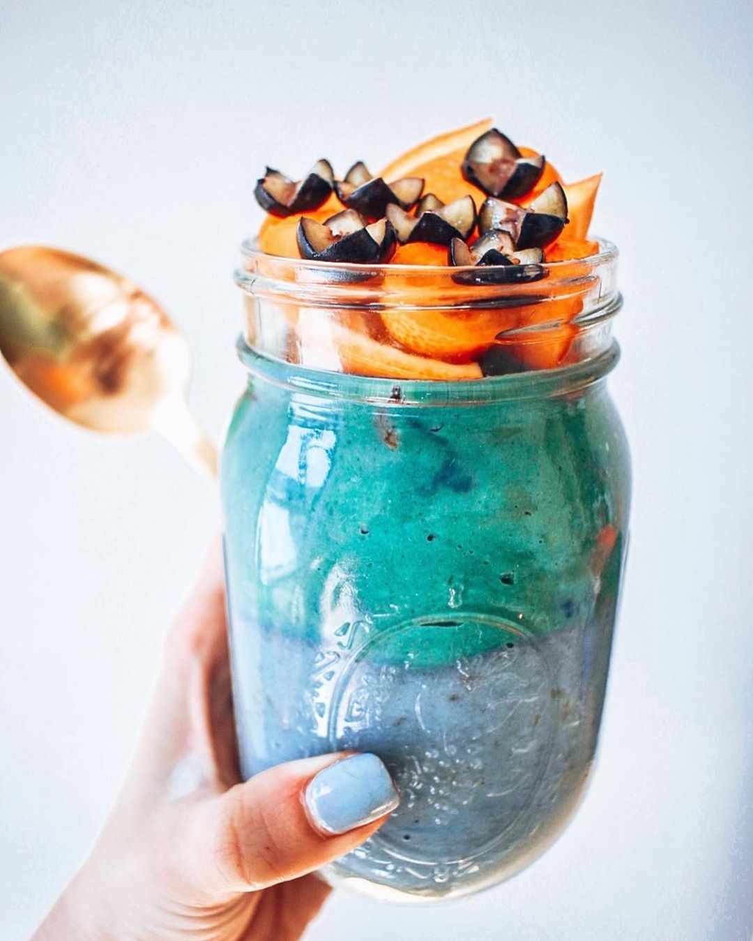 Easy Two-Tone Smoothie Jar