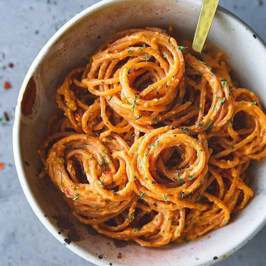 Creamy Roasted Red Pepper and Garlic Sauce