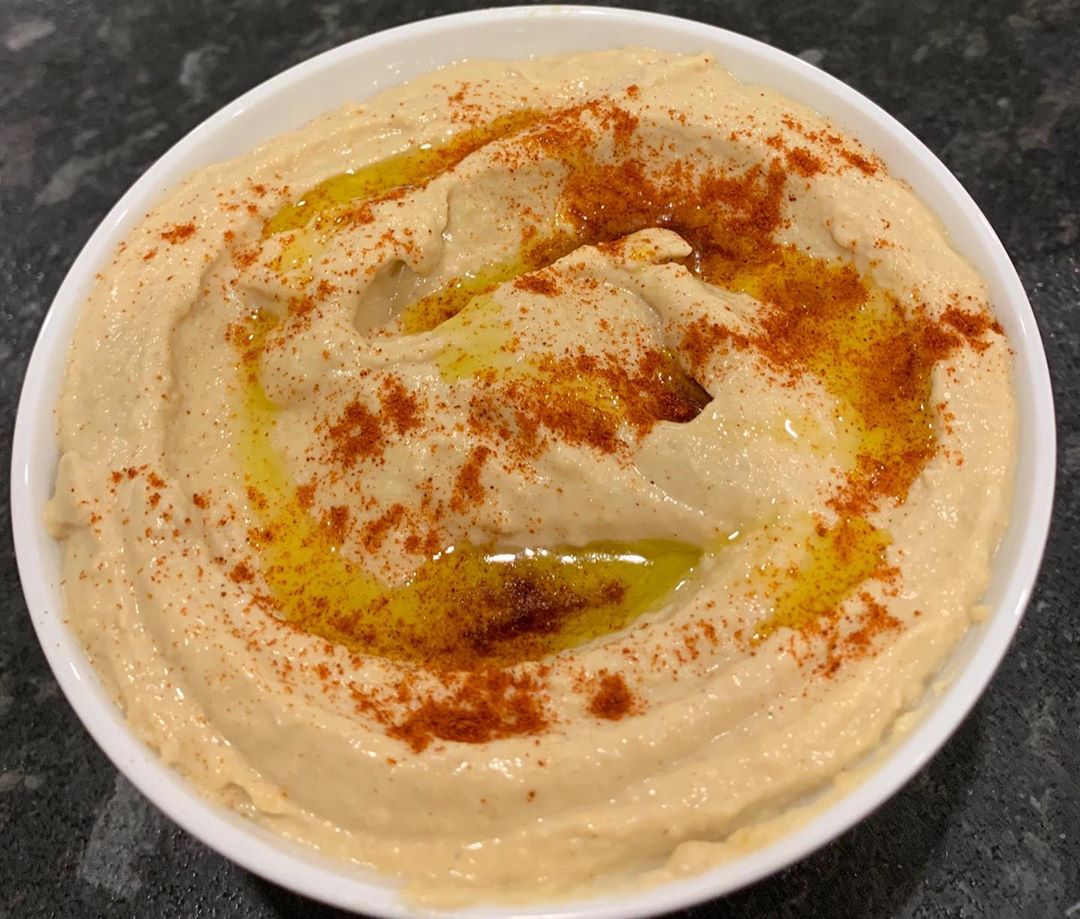 Homemade Hummus Dip with Tahini and Garlic