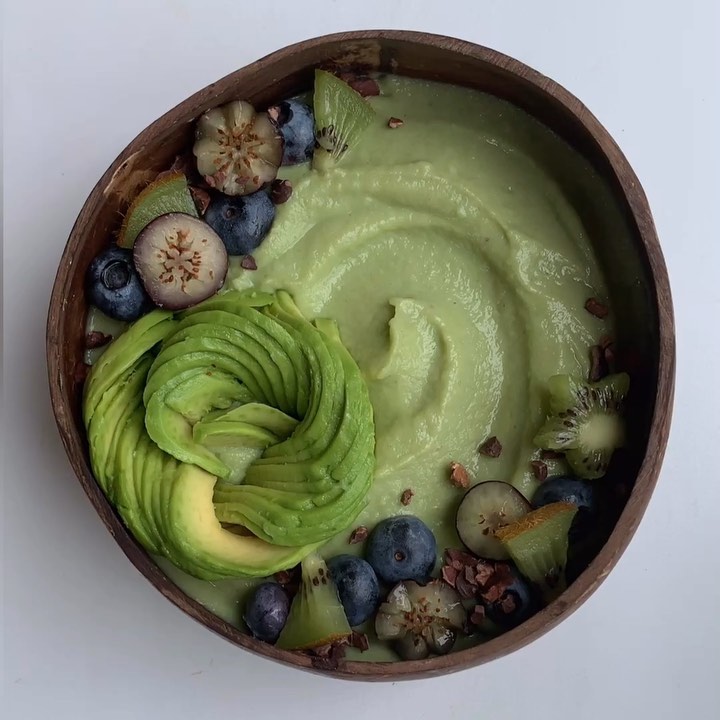 Avocado and Banana Smoothie Bowl