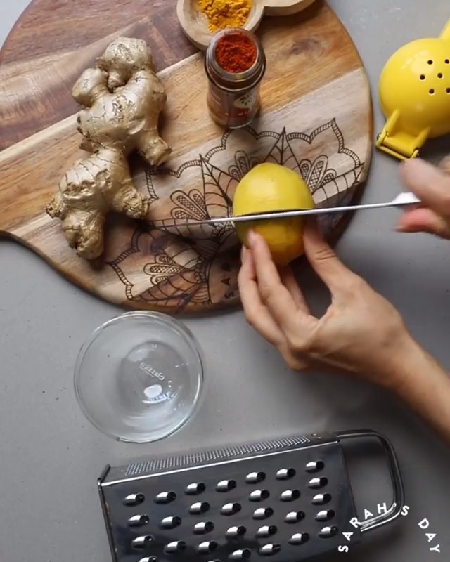Cleansing Lemon Ginger Turmeric Shot
