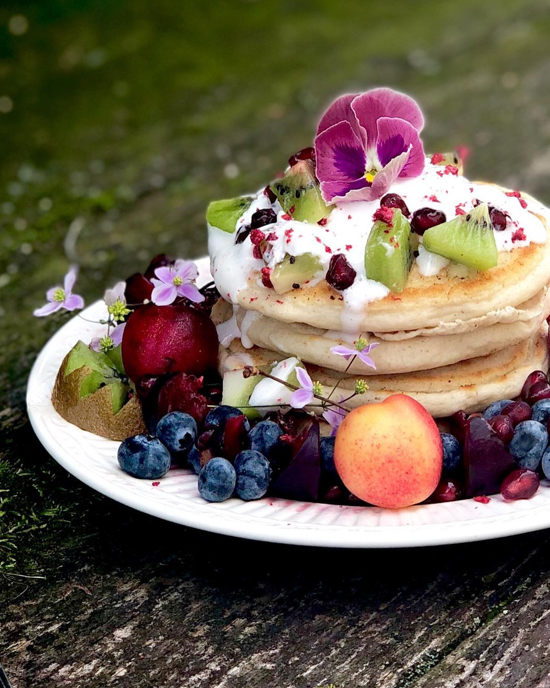 Fluffy Vegan Pancakes with Fruit