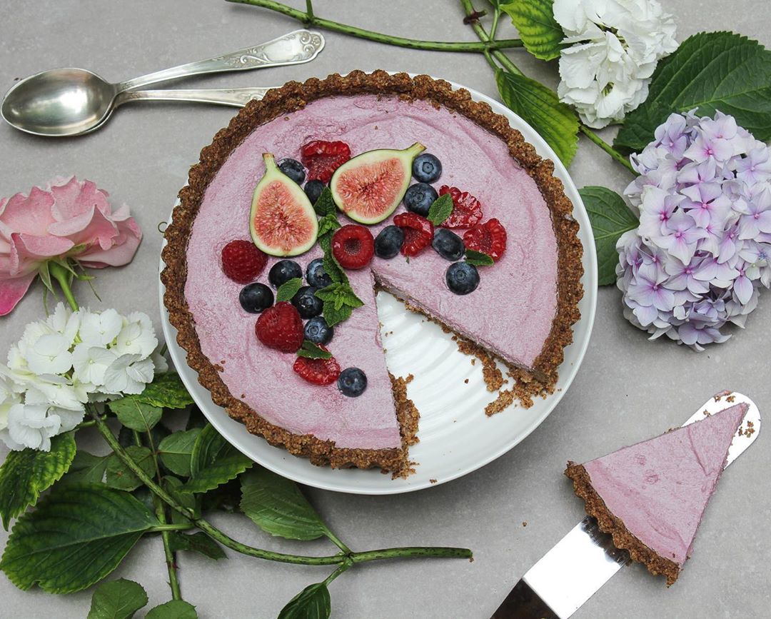 Vegan Raspberry Cheesecake