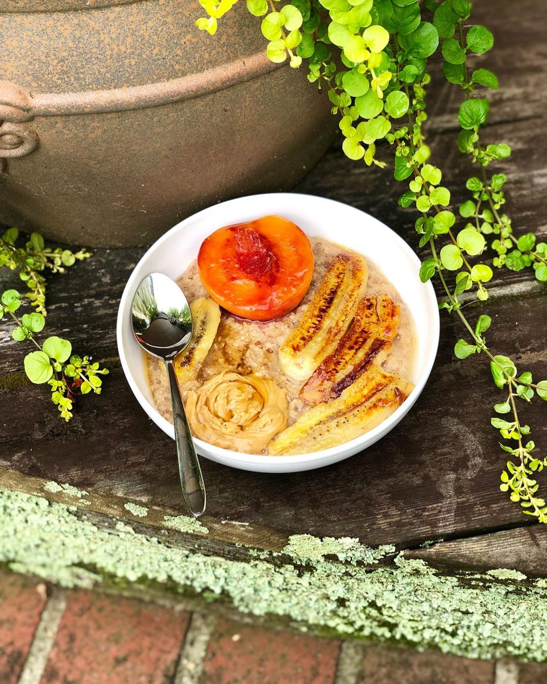 Dreamy Gluten-Free Oatmeal with Caramelized Banana and Peach