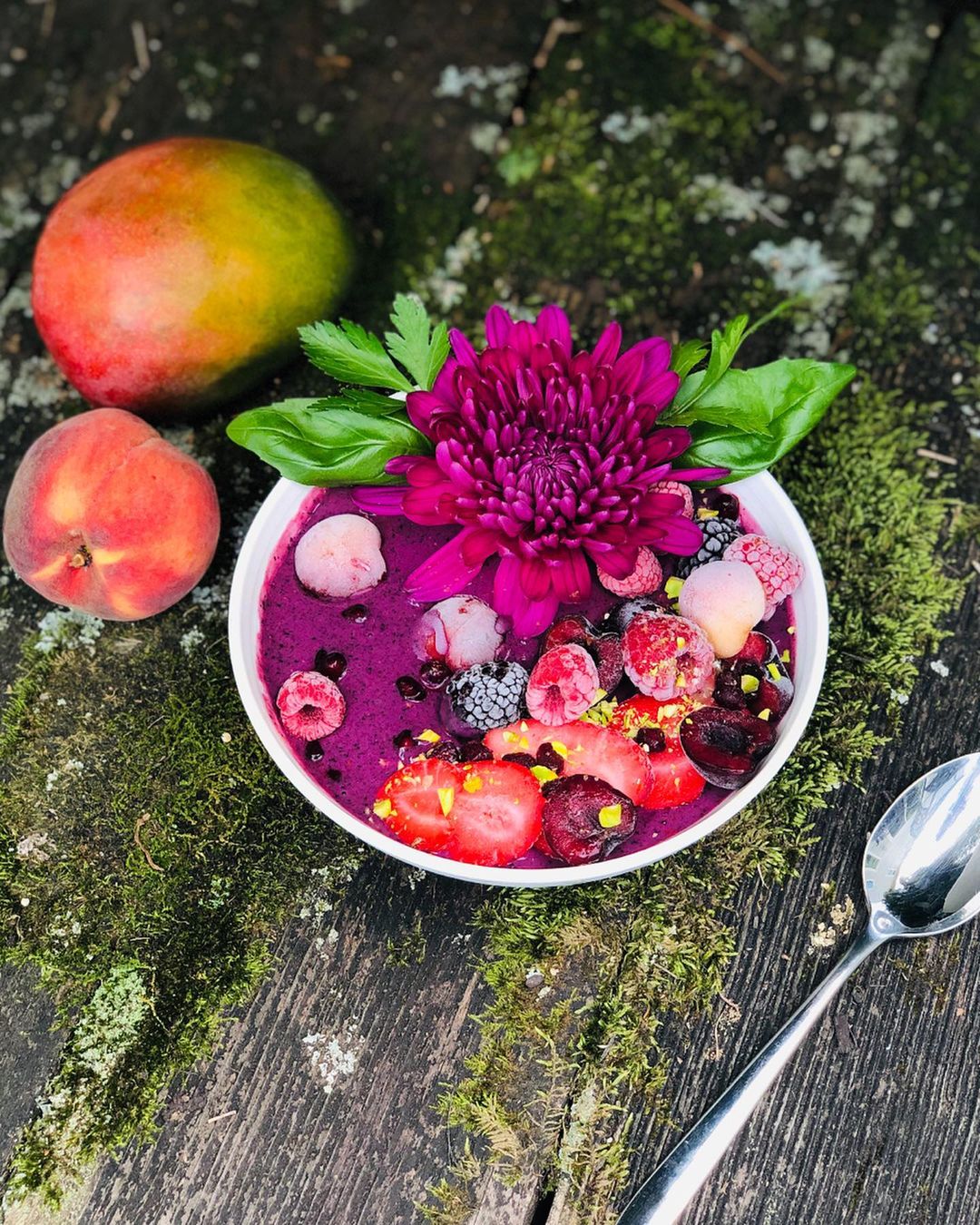 Vibrant Pink Smoothie Bowl