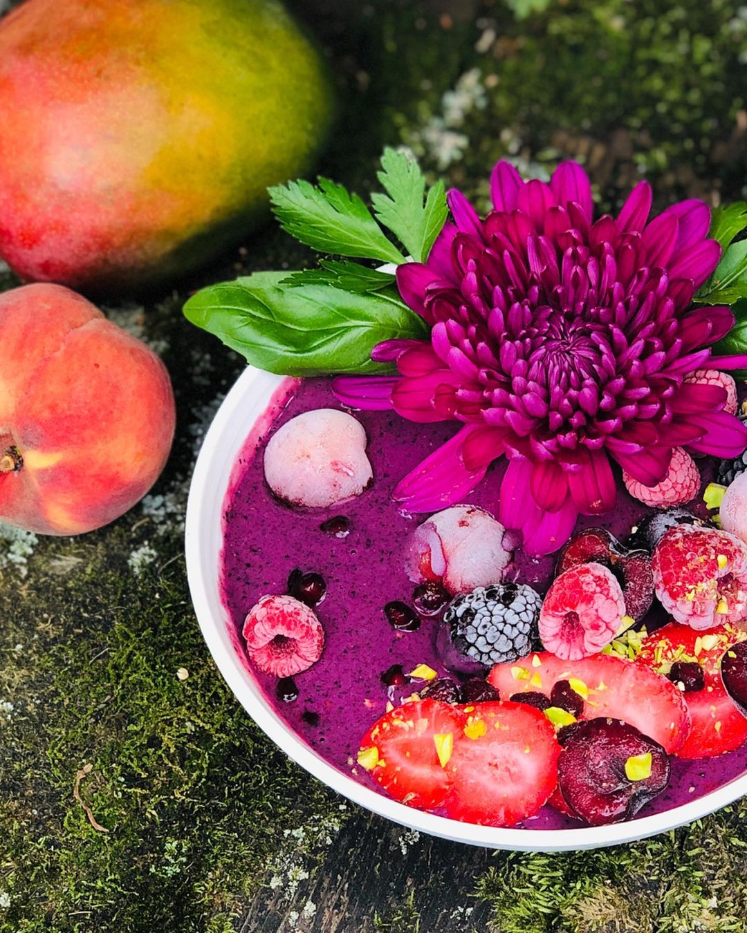 Vibrant Pink Smoothie Bowl