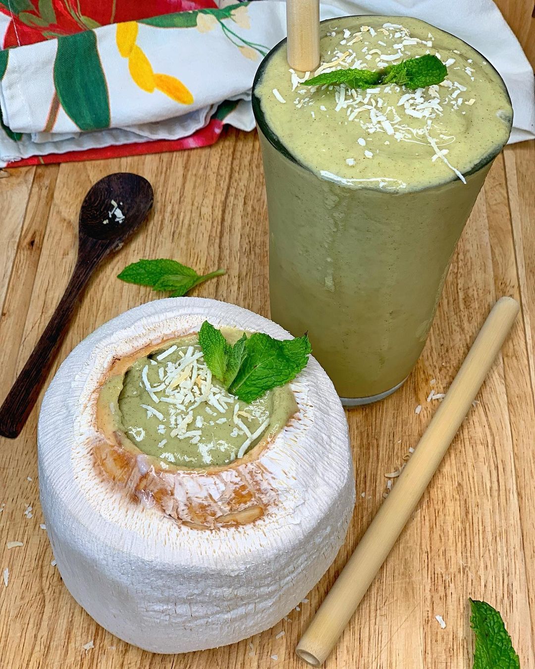 Tropical Smoothie with Coconut and Pineapple