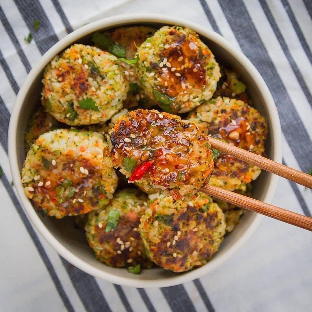 Broccoli and Cauliflower Bites with Thai Sweet Chili Sauce