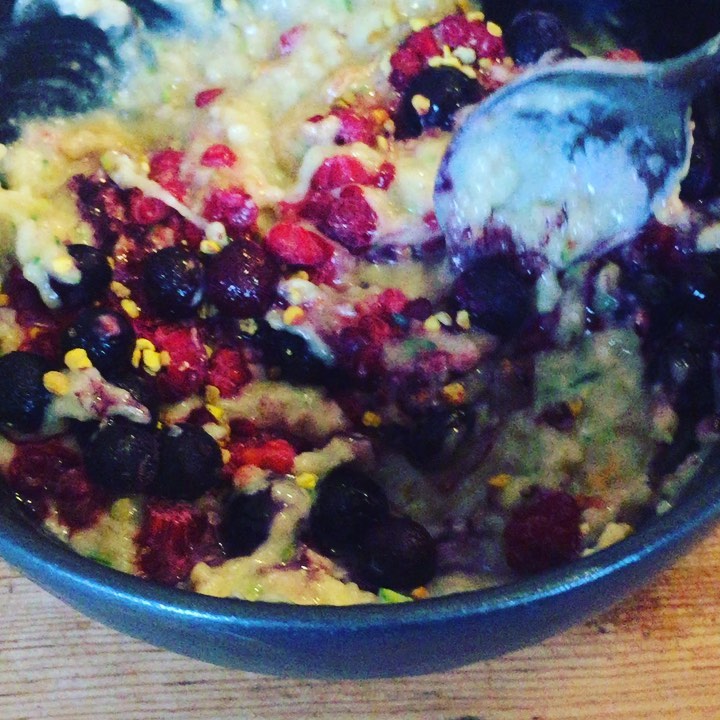 Rainy Friday Bowl of Overnight Date Zoats