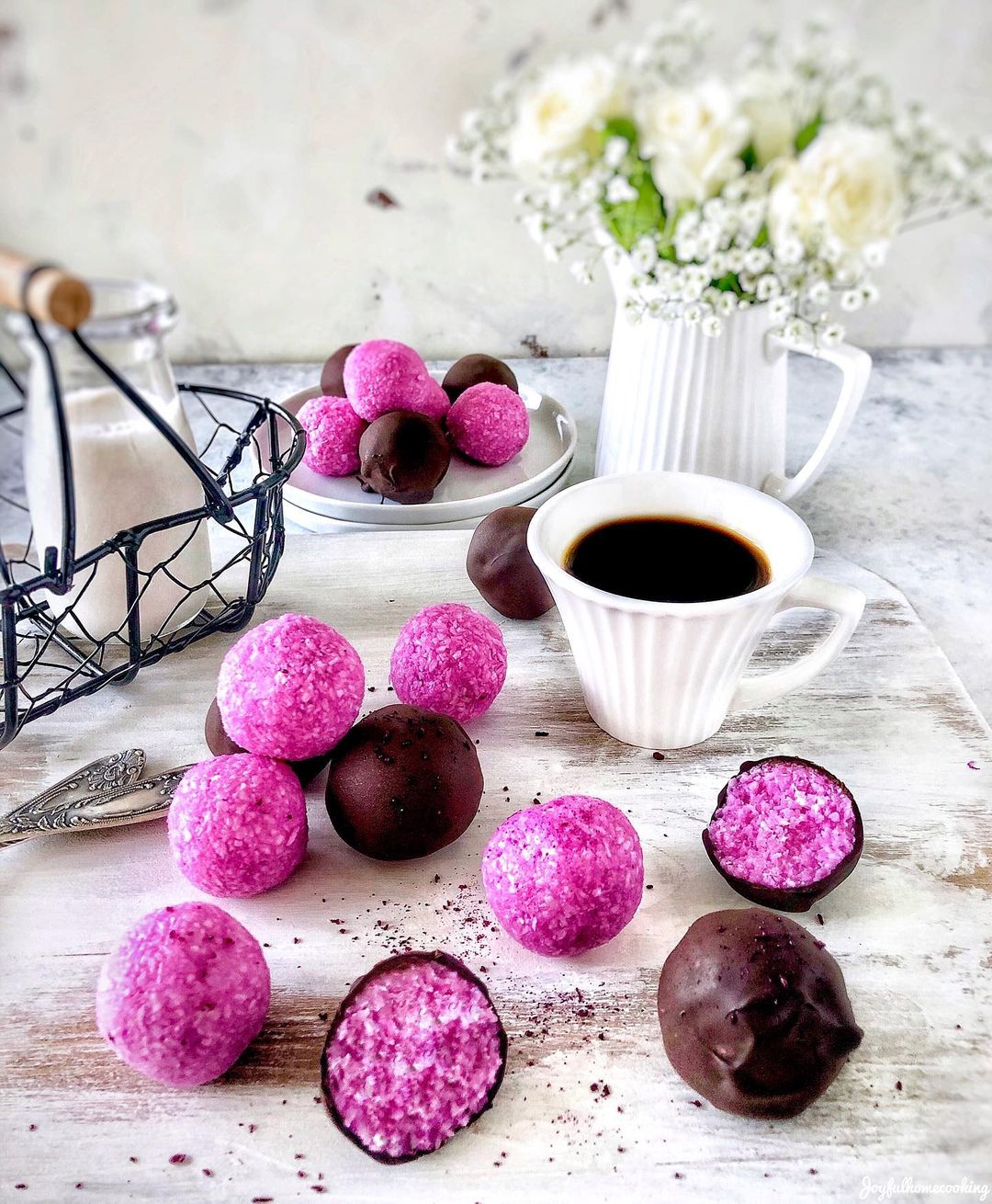 Bliss Balls: Pink Pitaya Bombs