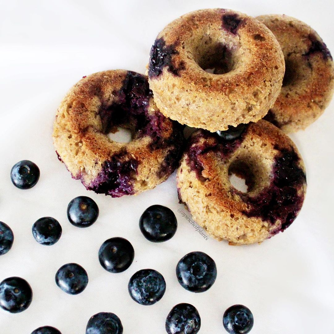 Baked Blueberry Banana Oatmeal Donuts