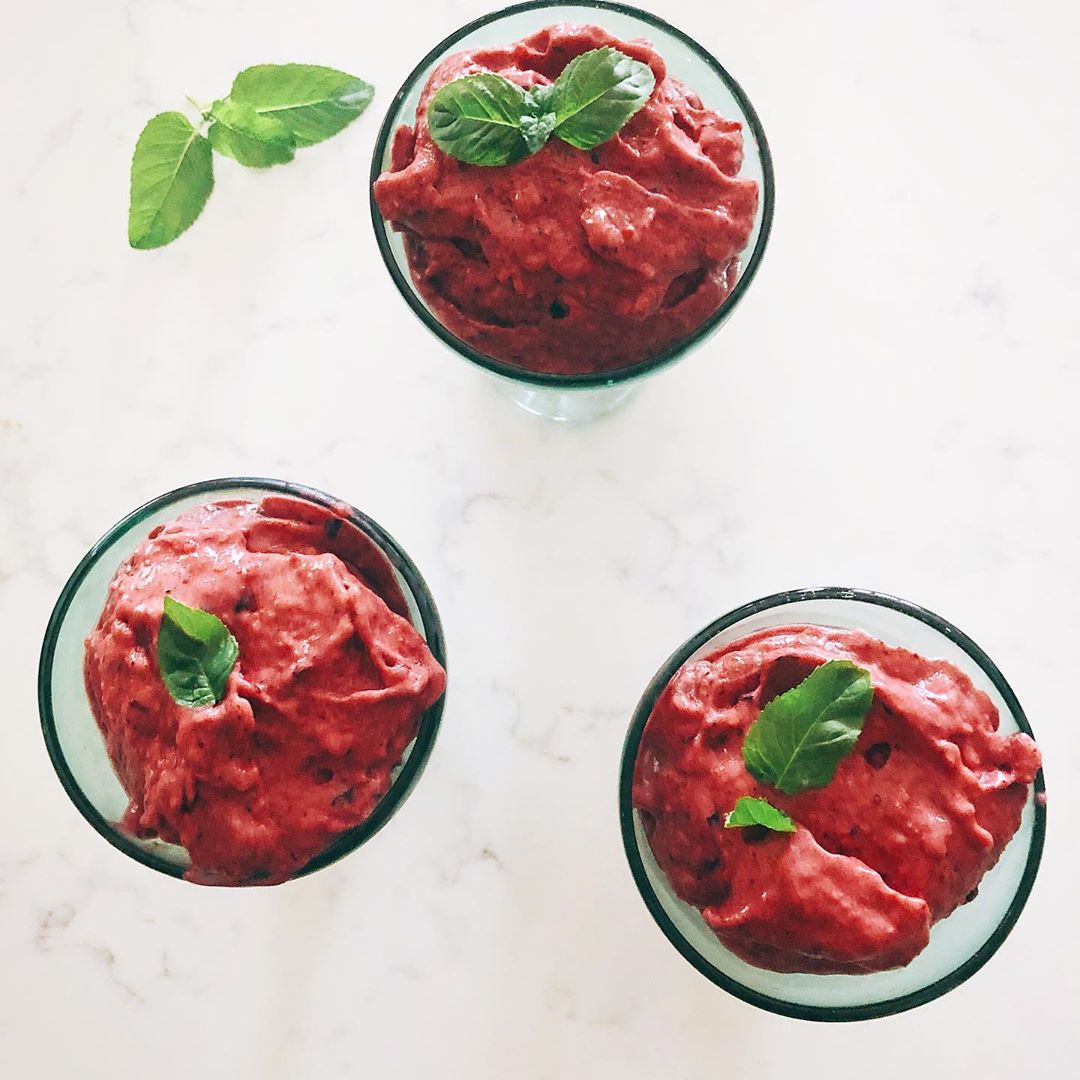 Homemade Frozen Banana Berry Nice Cream