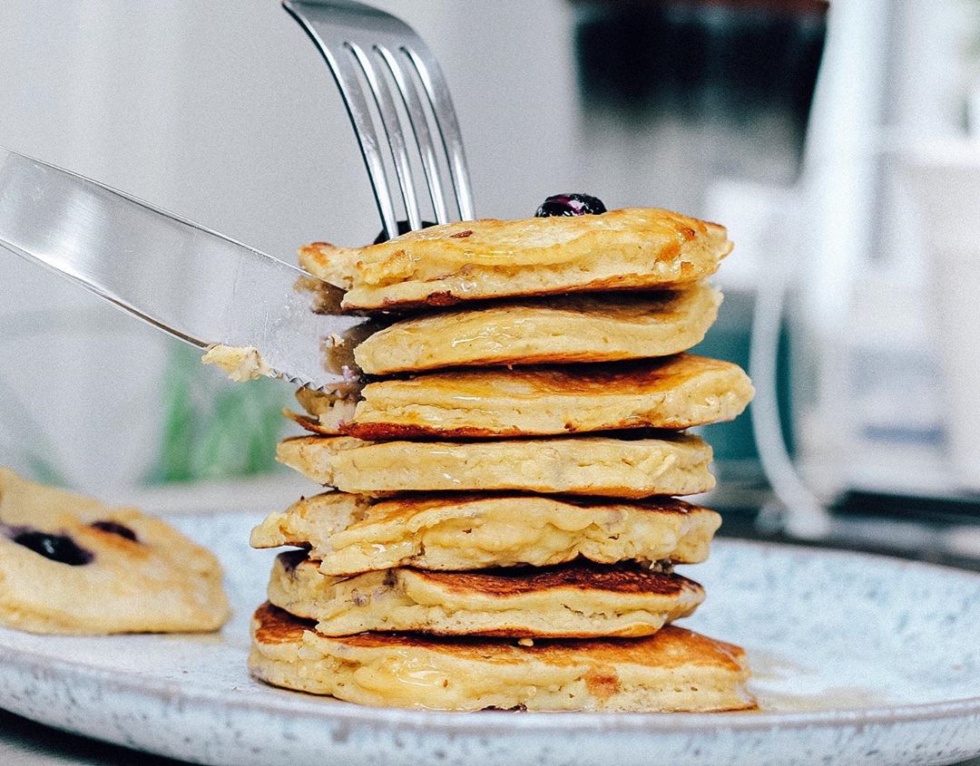 Delicious Blueberry Pancakes with Protein and Fruit