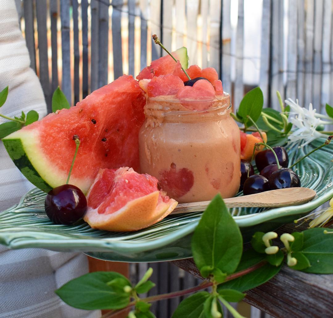 Frozen Papaya, Watermelon, and Grapefruit Smoothie