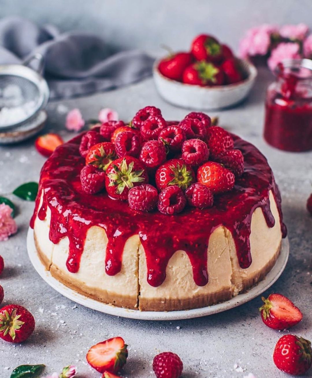 Vegan New York Cheesecake with Raspberry Strawberry Compote