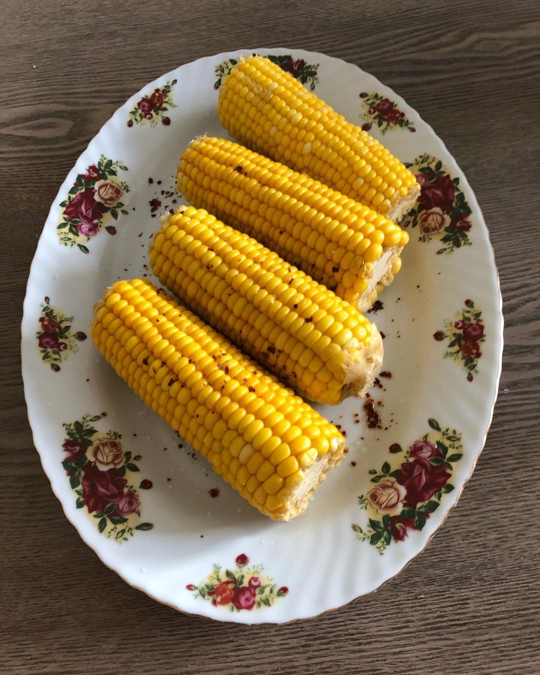 Boiled Corns with Vegan Butter and Spring Onion