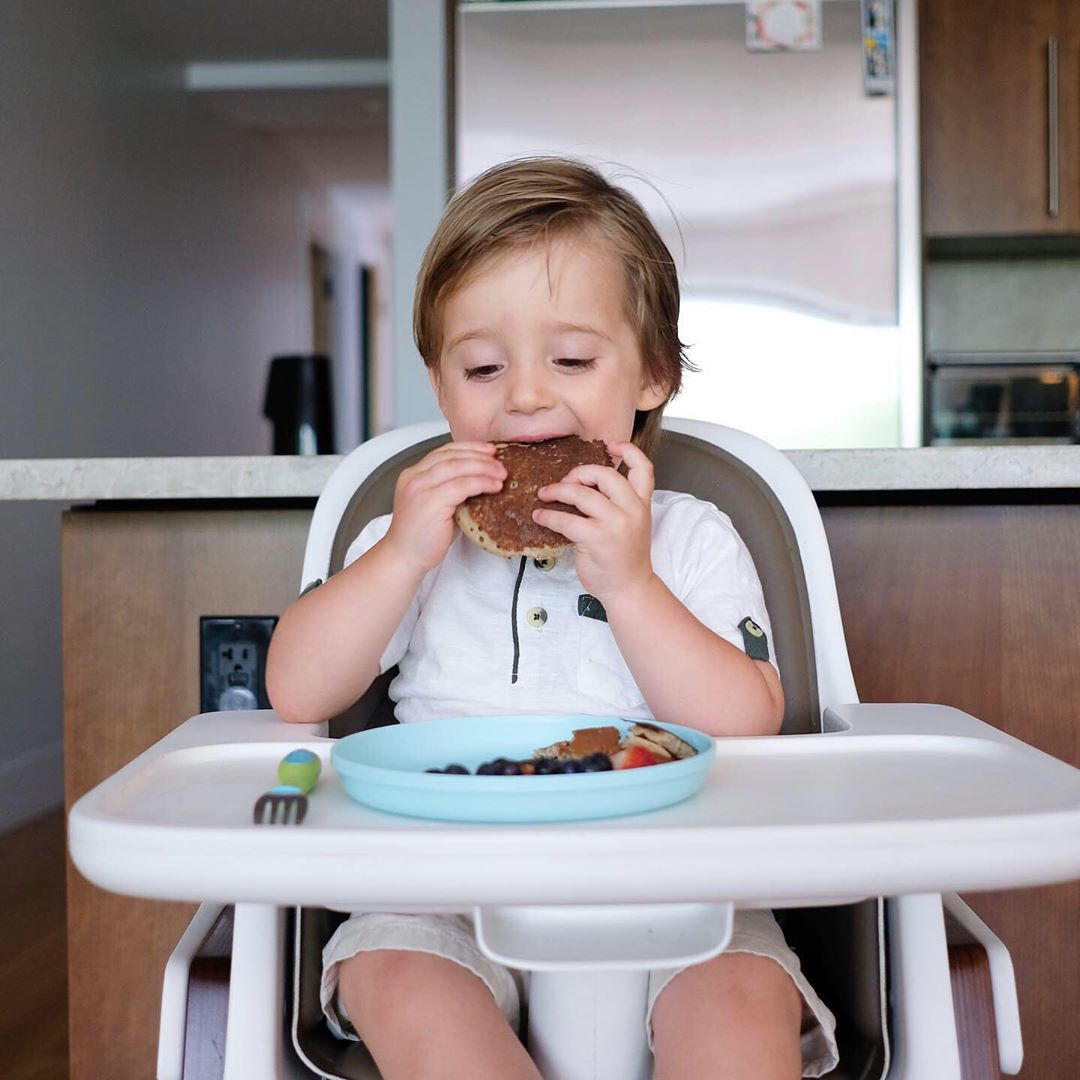 Blender Pancakes with Healthy Ingredients