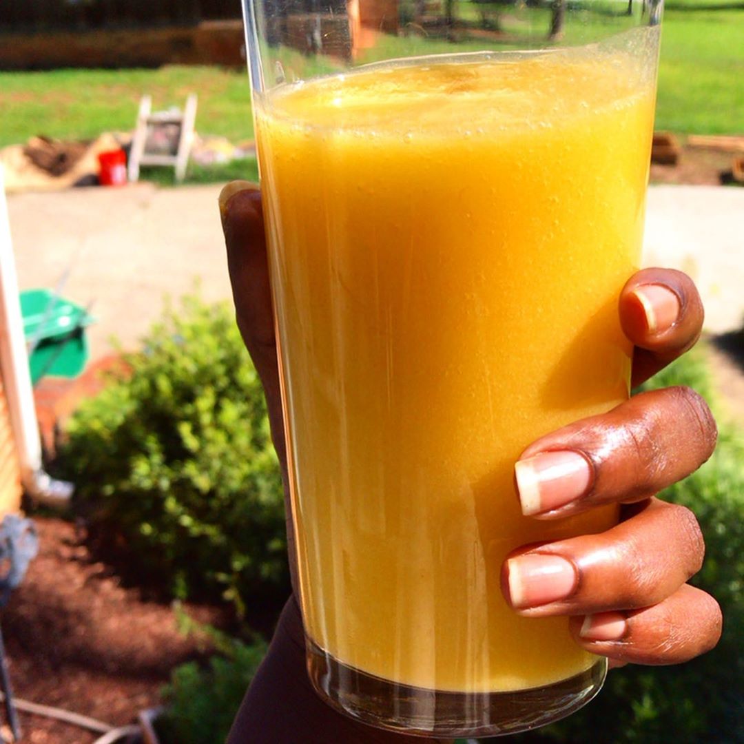Energizing Sacral Mango Smoothie Blend